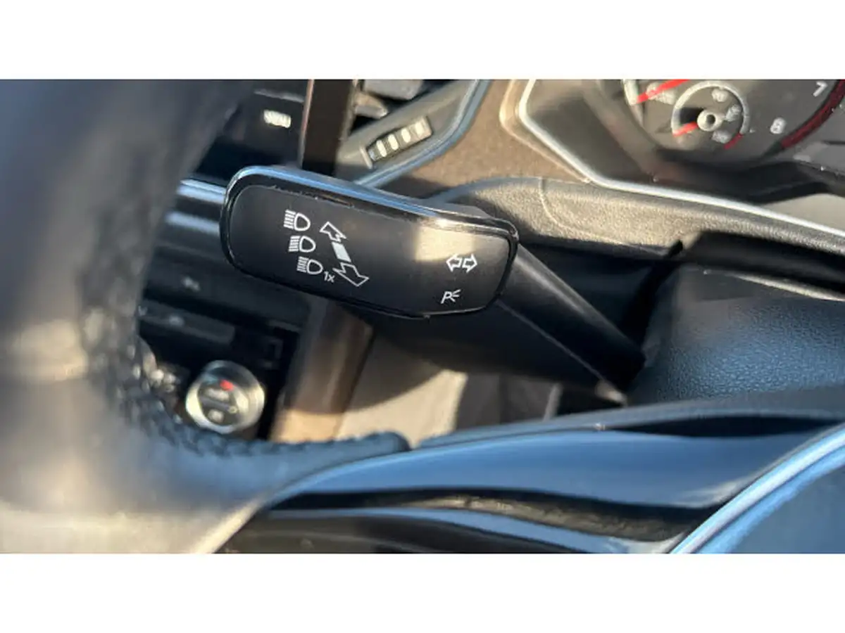 2019-volkswagen-t-roc-15-tsi-se-dsg-big-23