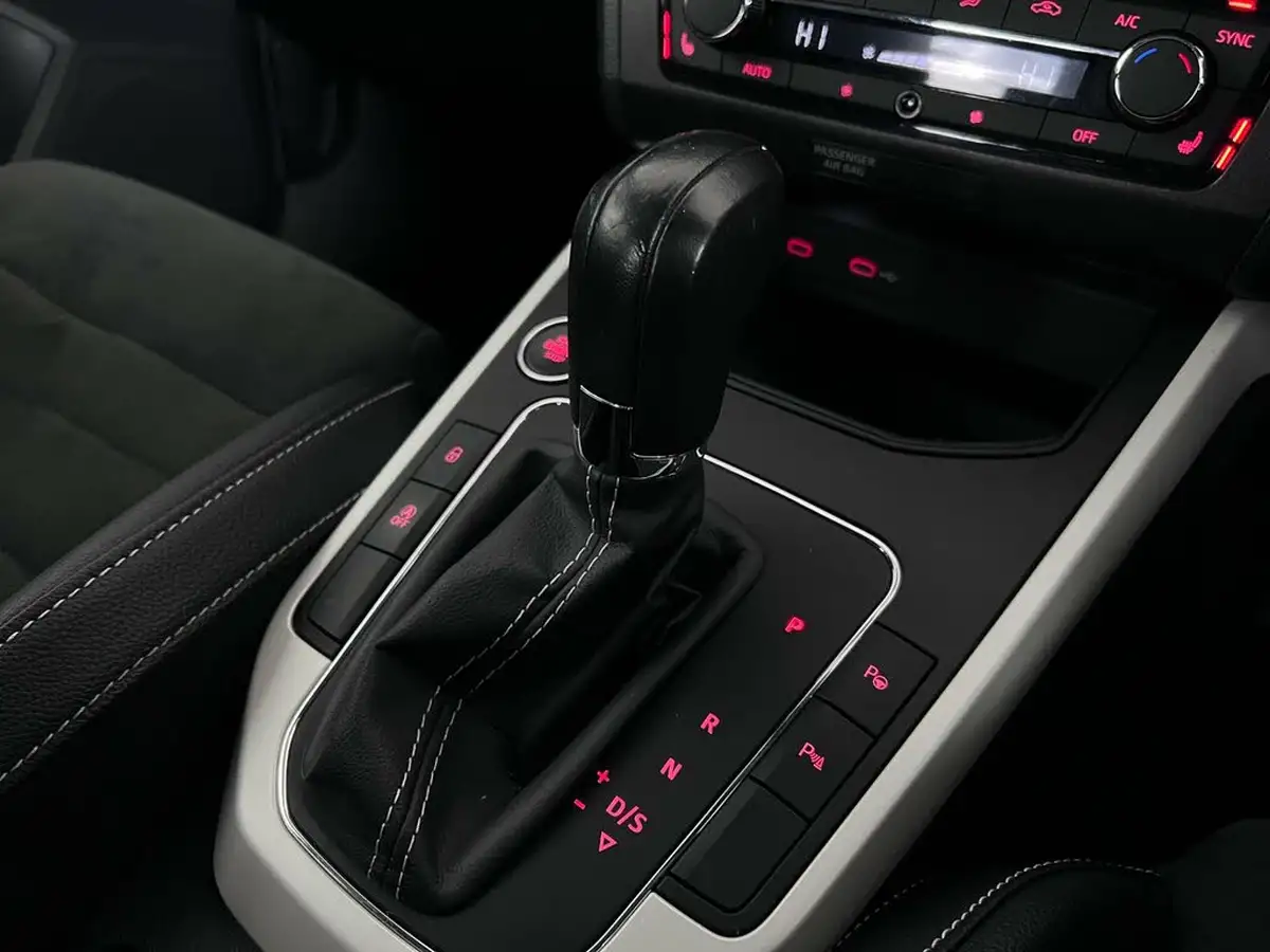 2020-seat-arona-10-tsi-xcellence-lux-110ps-dsg-big-33