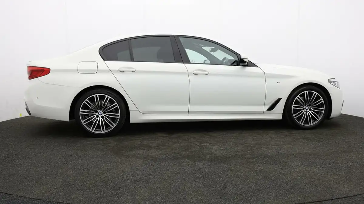 2019-bmw-5-series-20td-520d-m-sport-190bhp-plus-pack-saloon-4d-big-30