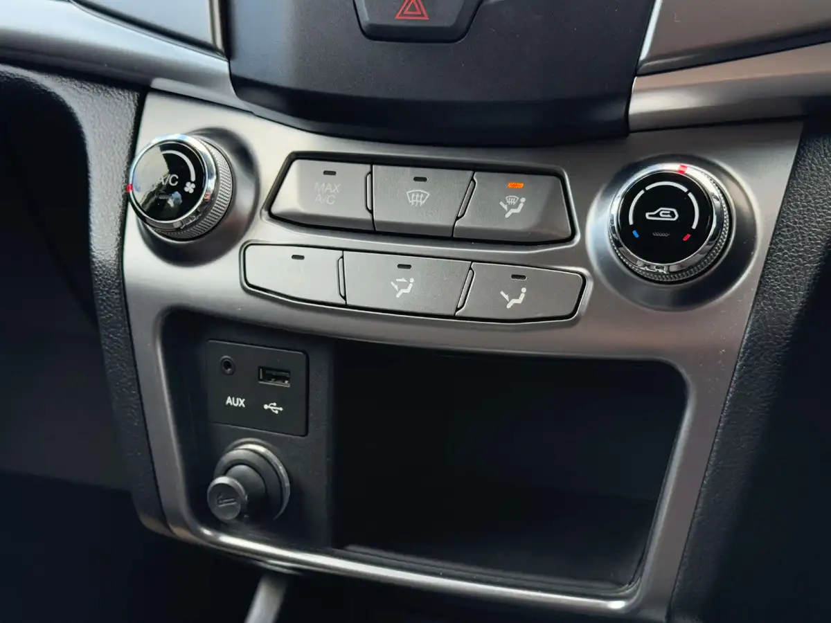 2015-ssangyong-korando-big-45