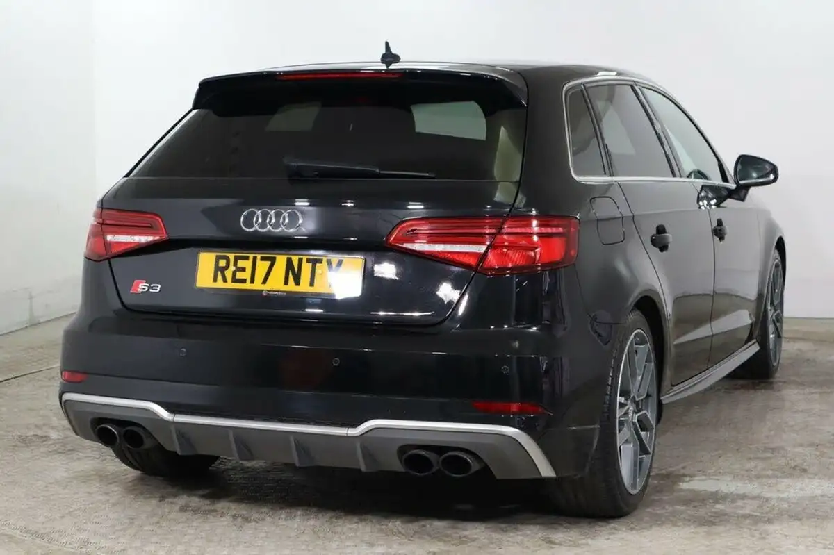 2017-audi-s3-20-tfsi-sportback-5d-s-tronic-big-7