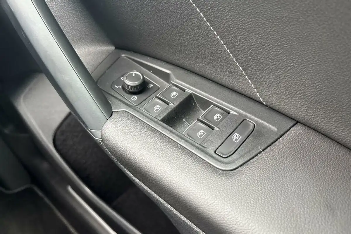 2022-volkswagen-tiguan-15-tsi-r-line-big-60