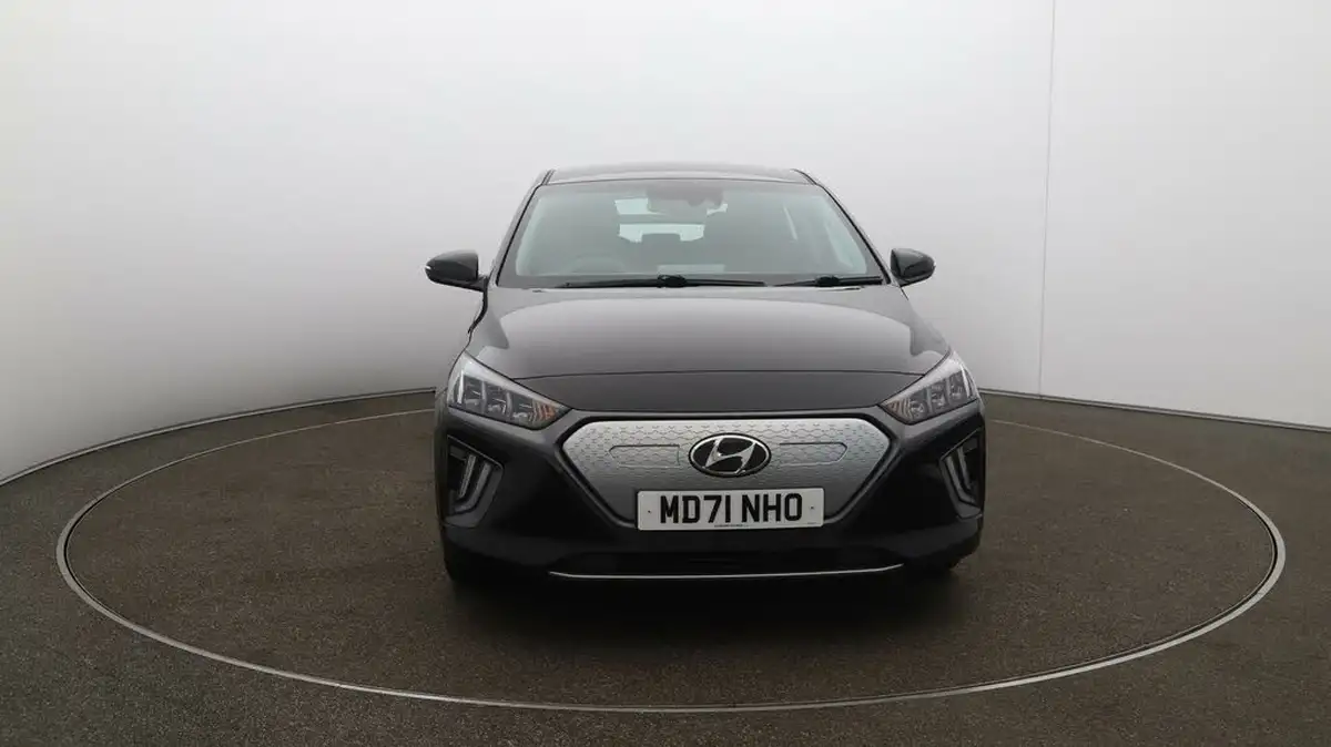 2022-hyundai-ioniq-e-premium-electric-big-35
