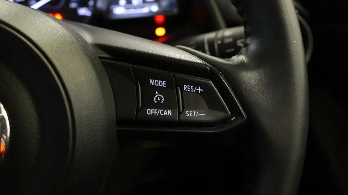 2019-mazda-mazda2-15-se-l-nav-big-22