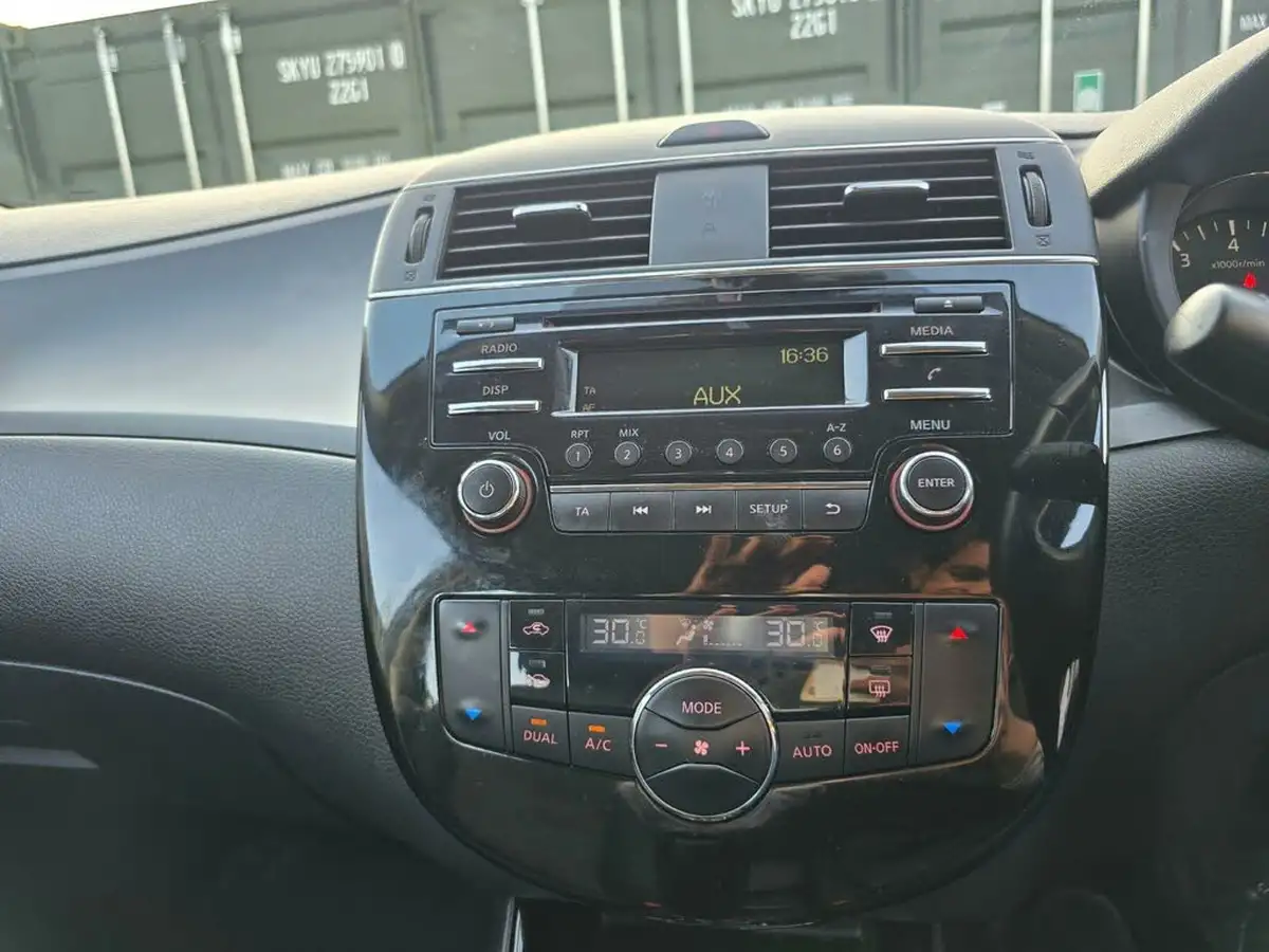 2016-nissan-pulsar-12-dig-t-acenta-xtronic-big-45