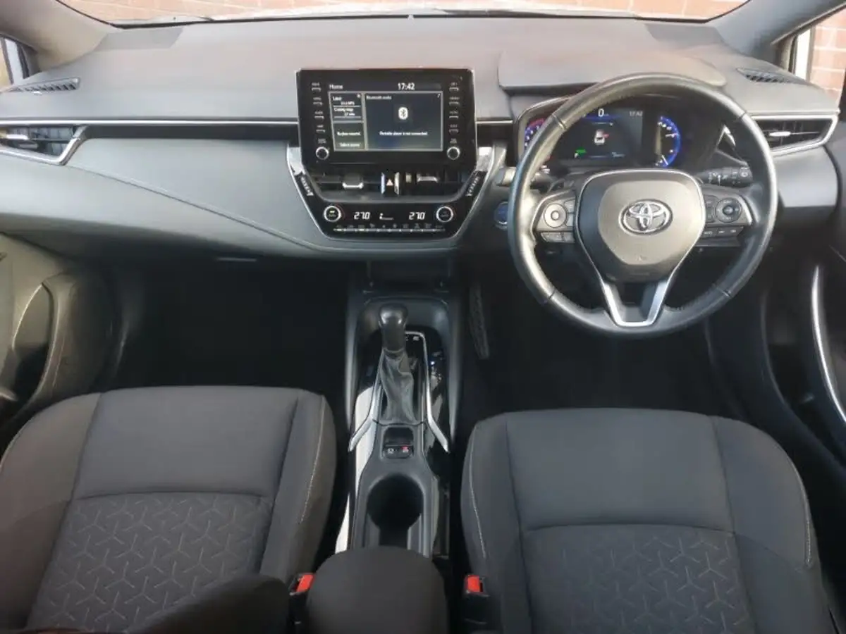 2022-toyota-corolla-20-vvt-i-icon-193bhp-hatchback-big-2