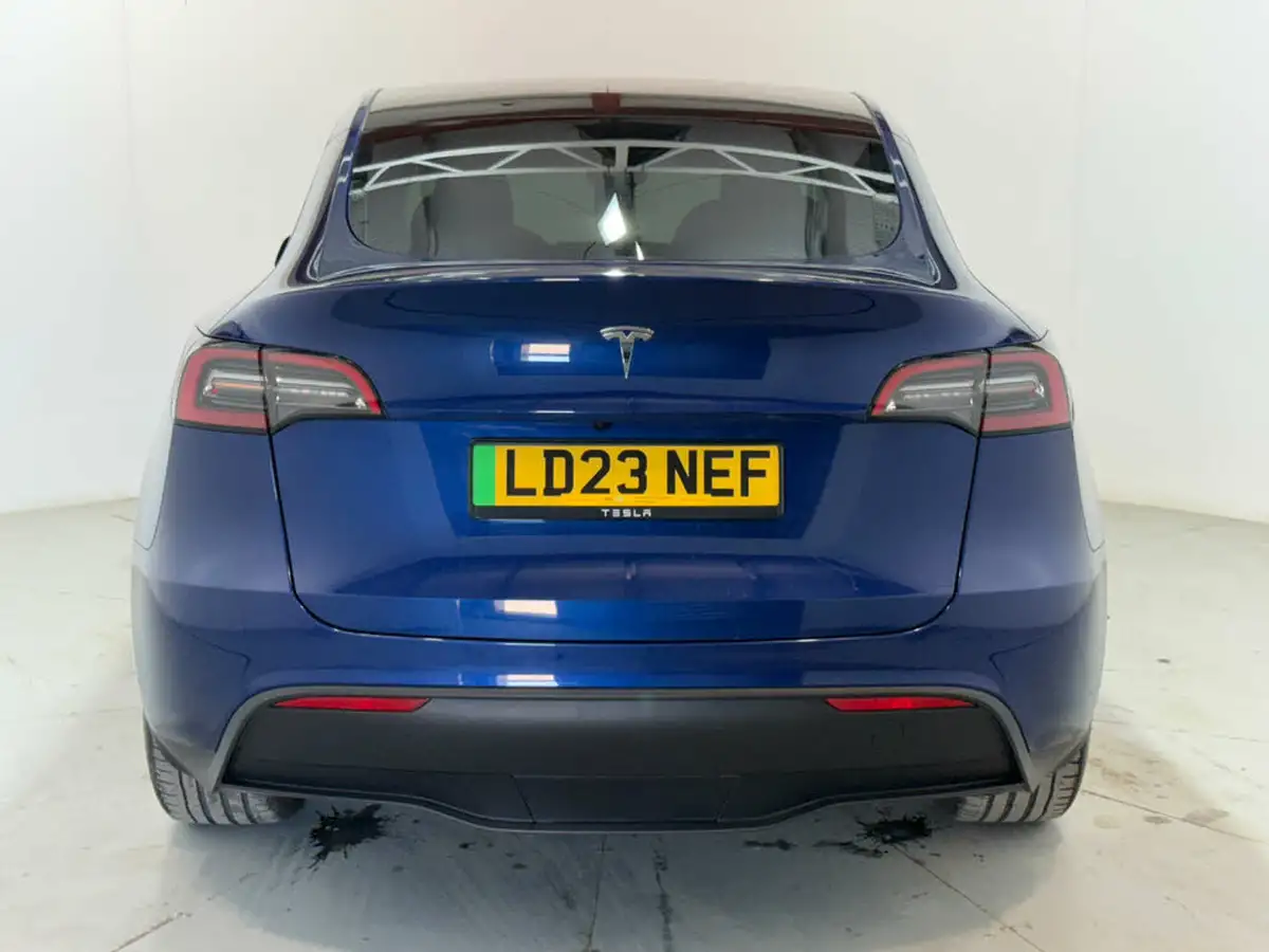 2023-tesla-model-y-e-rwd-big-7