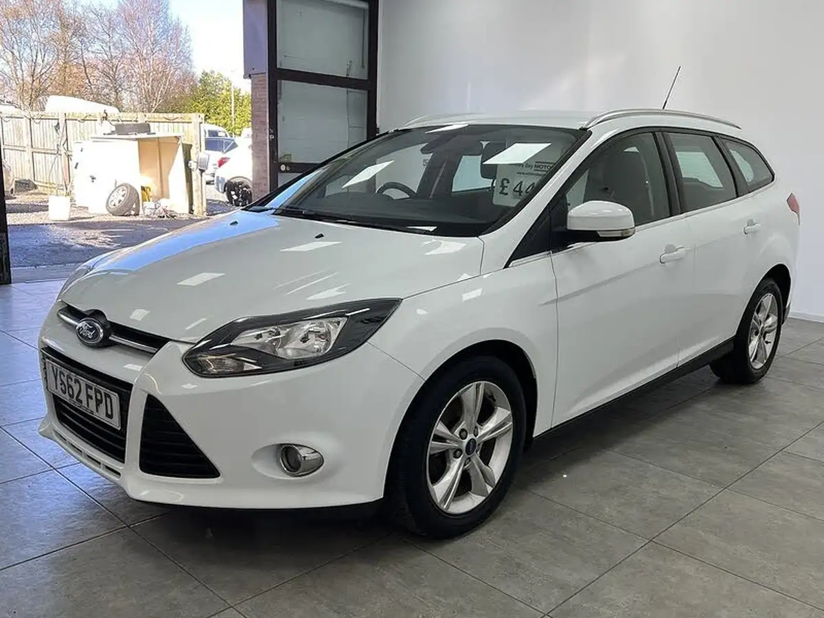 2013-ford-focus-16tdci-zetec-115ps-estate-big-6