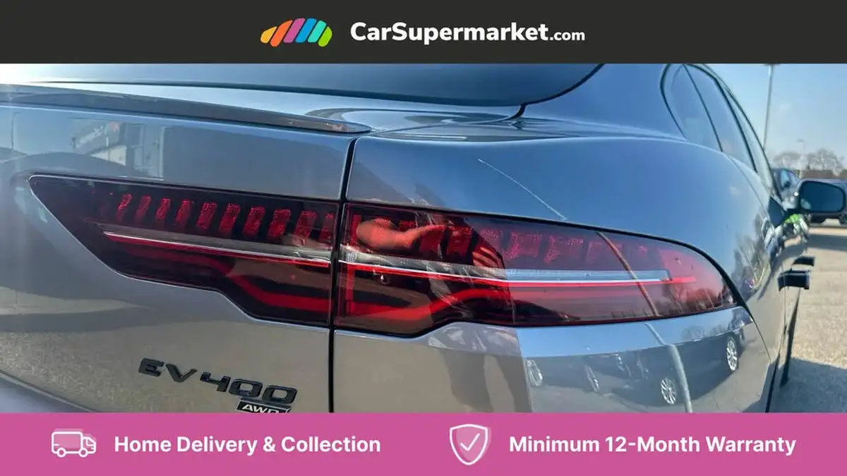 2022-jaguar-i-pace-ev400-black-big-12