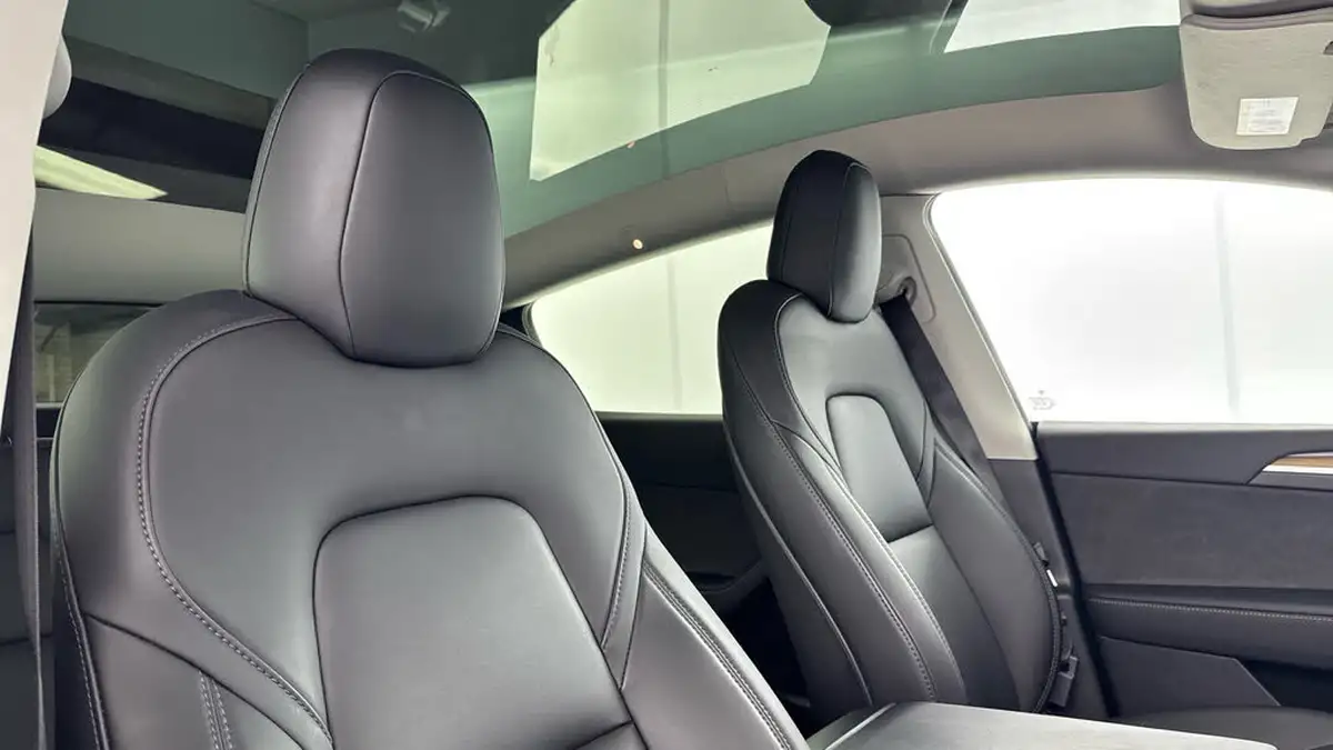 2022-tesla-model-y-e-long-range-big-20