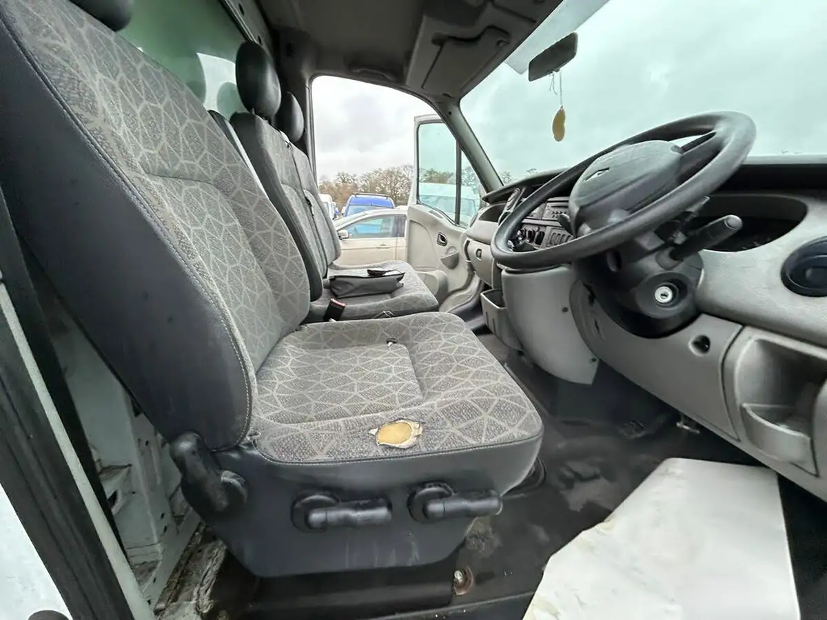 2008-renault-trucks-master-25td-12035-l3-cab-big-14