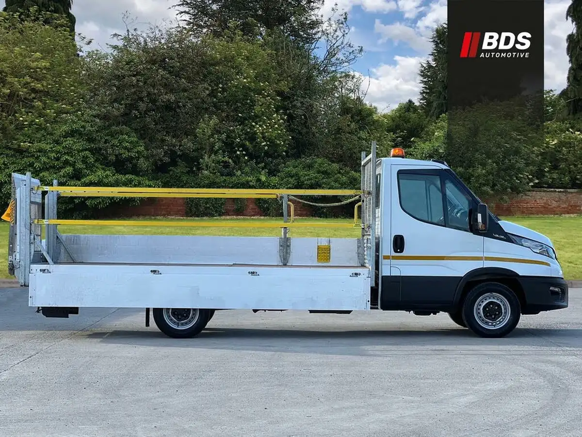 2021-iveco-daily-s-class-23td-35s14-3450-eu6-chassis-cab-hi-matic-big-2