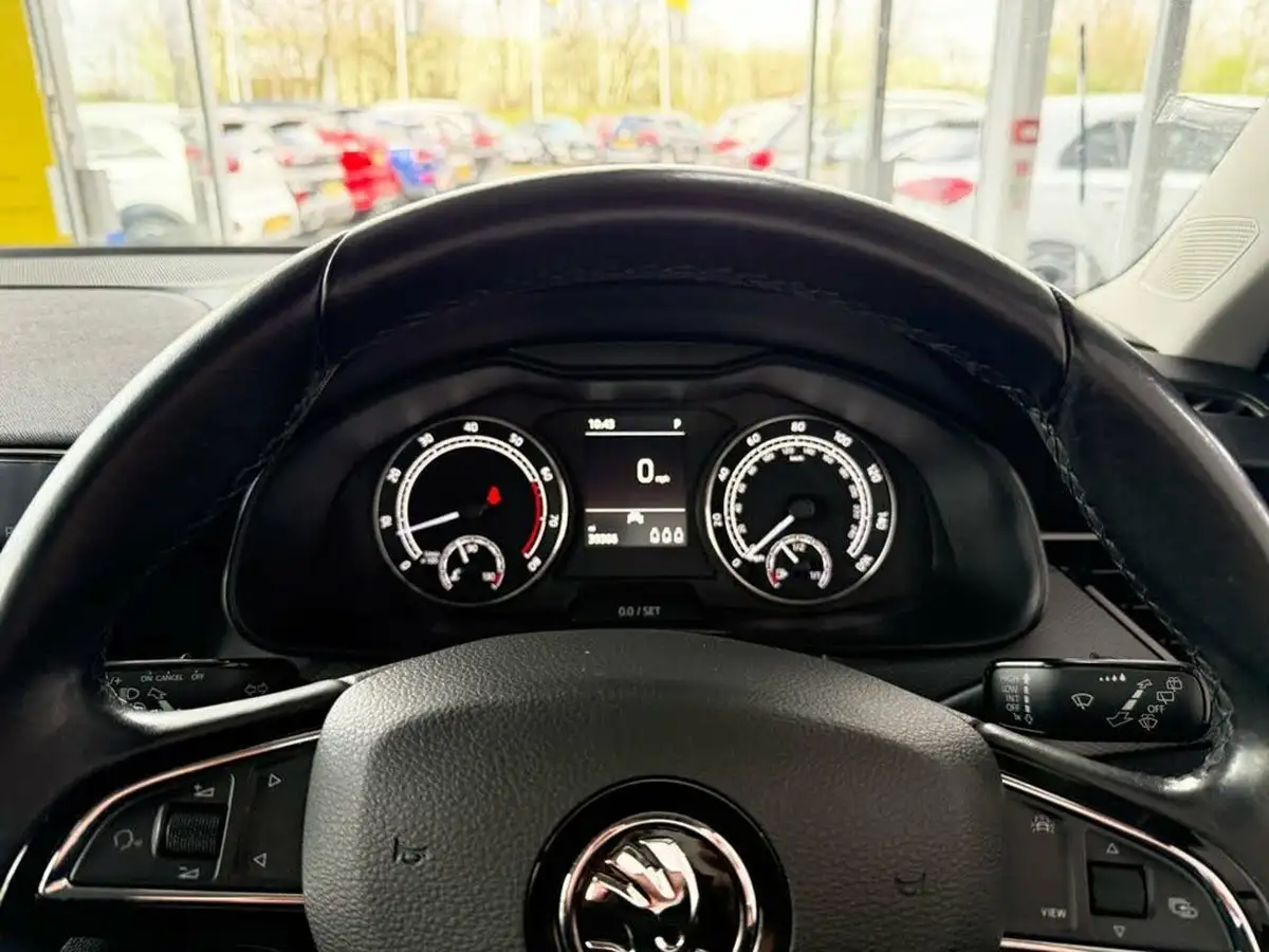 2020-skoda-kamiq-15-tsi-se-big-17
