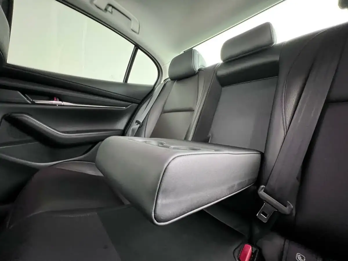 2019-mazda-mazda3-20-gt-sport-180ps-saloon-4d-big-15