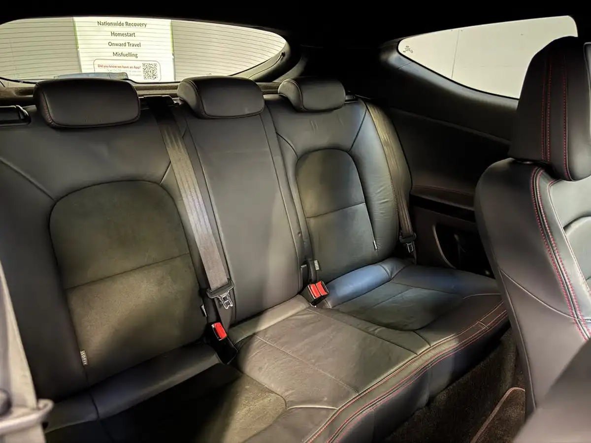 2015-kia-pro-ceed-16-gt-tech-big-15