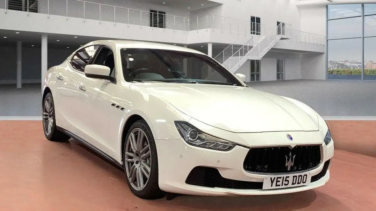 2015-maserati-ghibli-30td-big-0