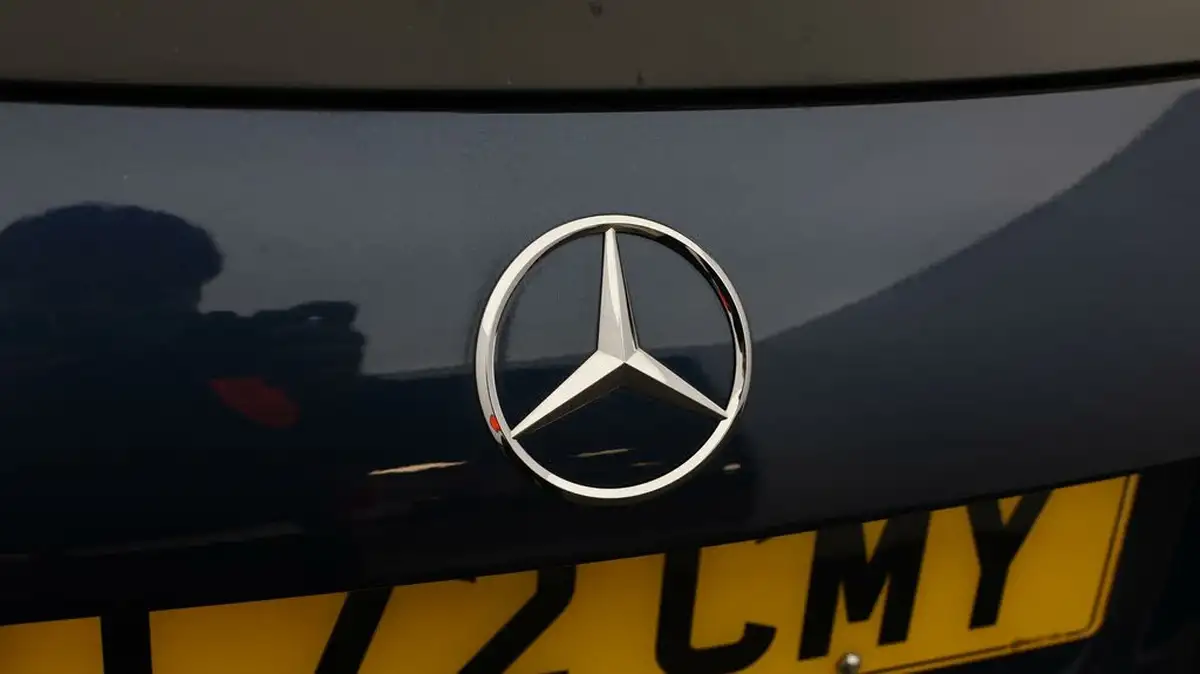 2022-mercedes-benz-a-class-13-a180-amg-line-premium-plus-night-edition-hatchback-5d-big-20
