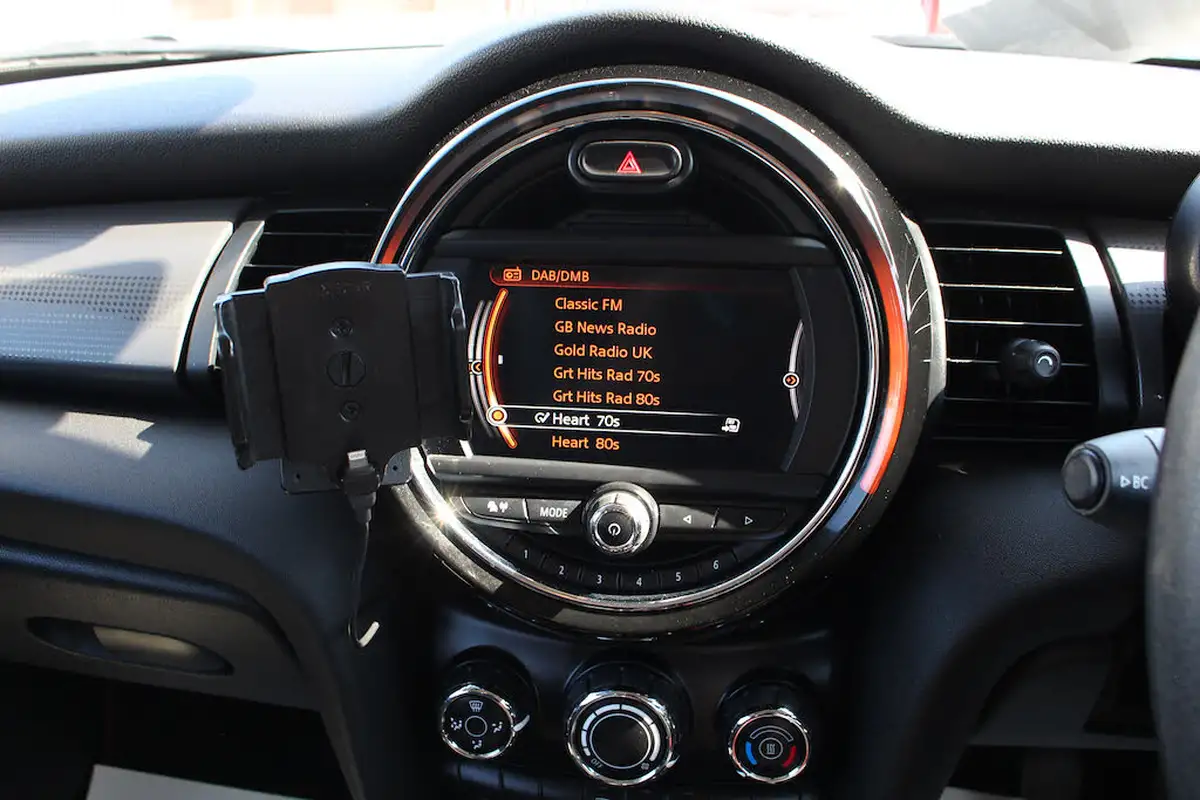 2018-mini-cooper-15-cooper-series-ii-ss-hatchback-5d-big-26