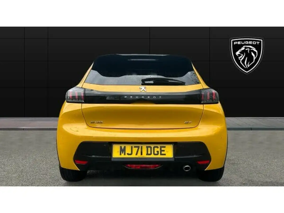 2021-peugeot-208-12-puretech-gt-premium-100bhp-eat8-big-5
