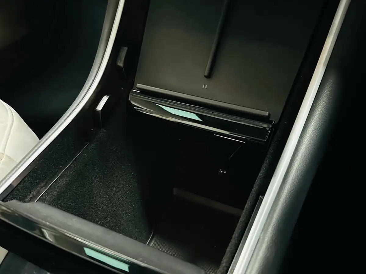 2019-tesla-model-3-e-4x4-performance-pack-big-60