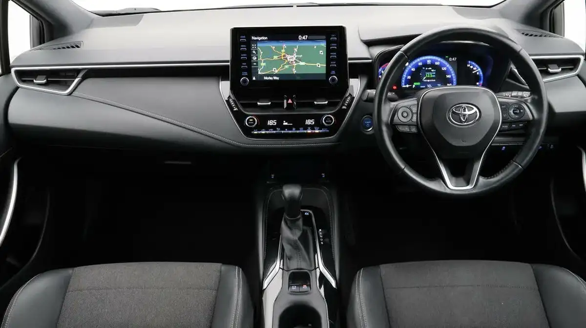 2021-toyota-corolla-18-vvt-i-design-trk-hatchback-5d-big-13