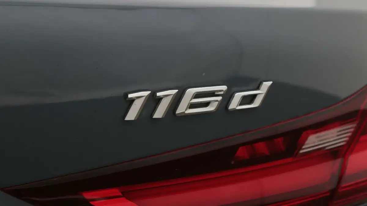 2021-bmw-1-series-15td-116d-m-sport-lcp-dct-big-22