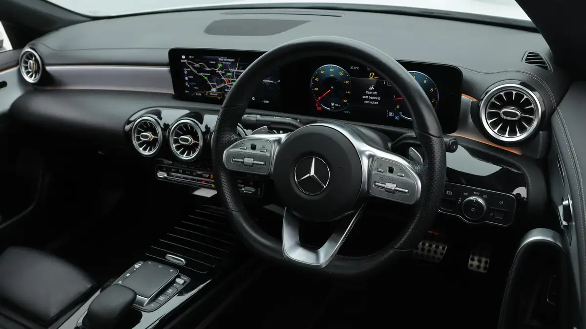 2020-mercedes-benz-cla-13-cla-180-amg-line-premium-plus-coupe-4d-big-9
