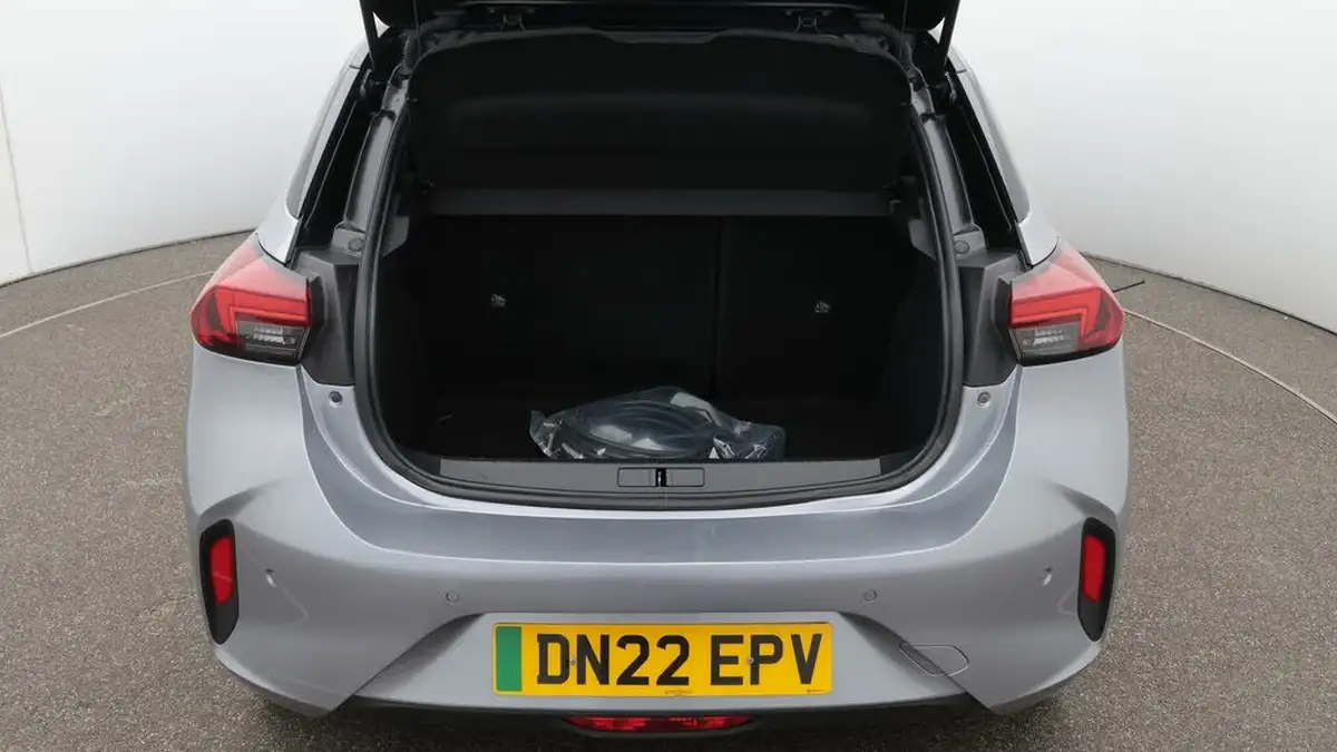 2022-vauxhall-corsa-e-sri-premium-big-17