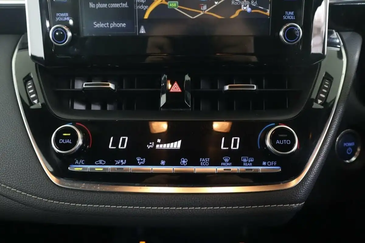 2021-toyota-corolla-18-vvt-i-design-trk-touring-sports-5d-big-29