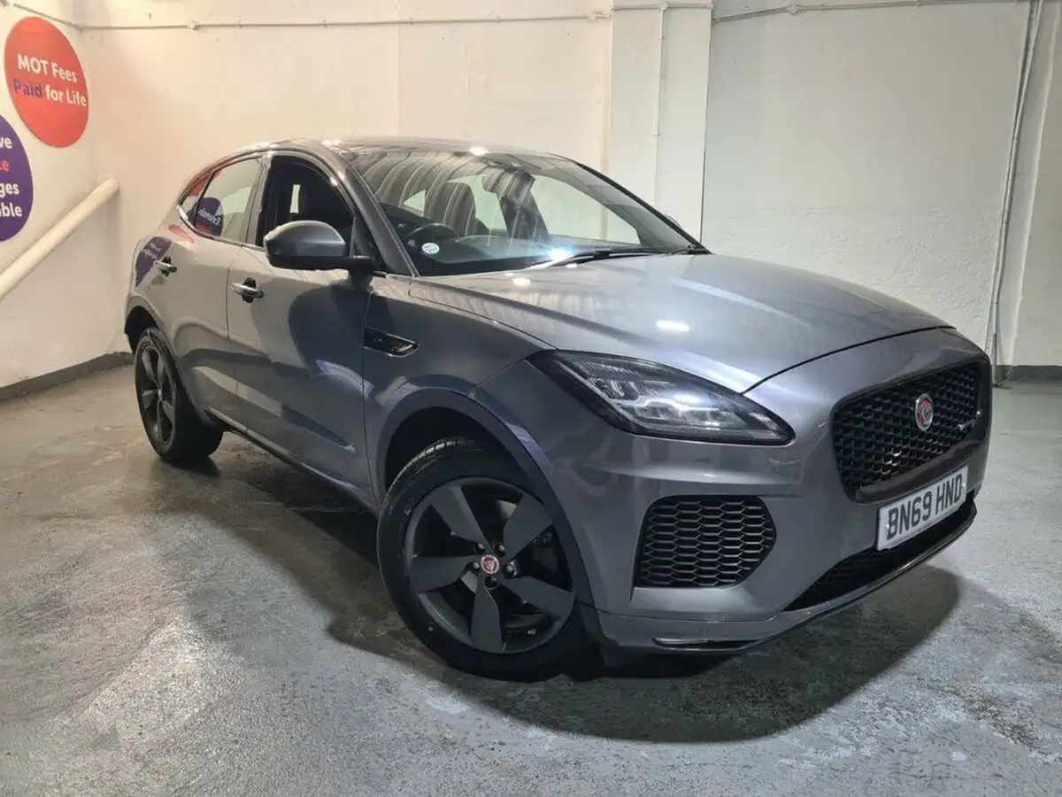 2019-jaguar-e-pace-20-i4d-chequered-flag-180ps-big-0