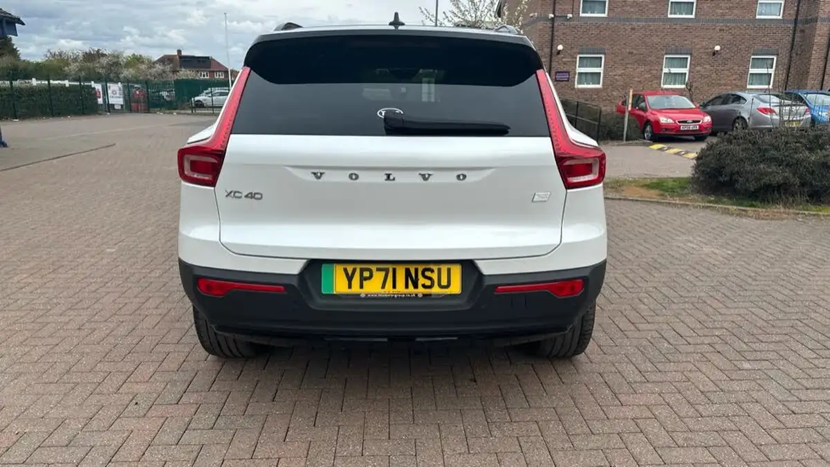 2021-volvo-c40-e-twin-recharge-pro-big-27