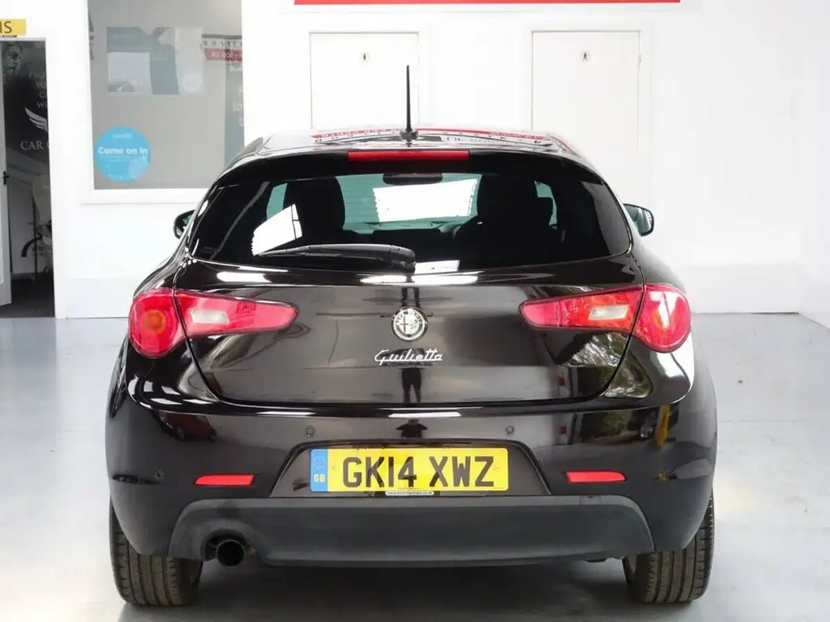 2014-alfa-romeo-giulietta-14-exclusive-alfa-tct-big-18