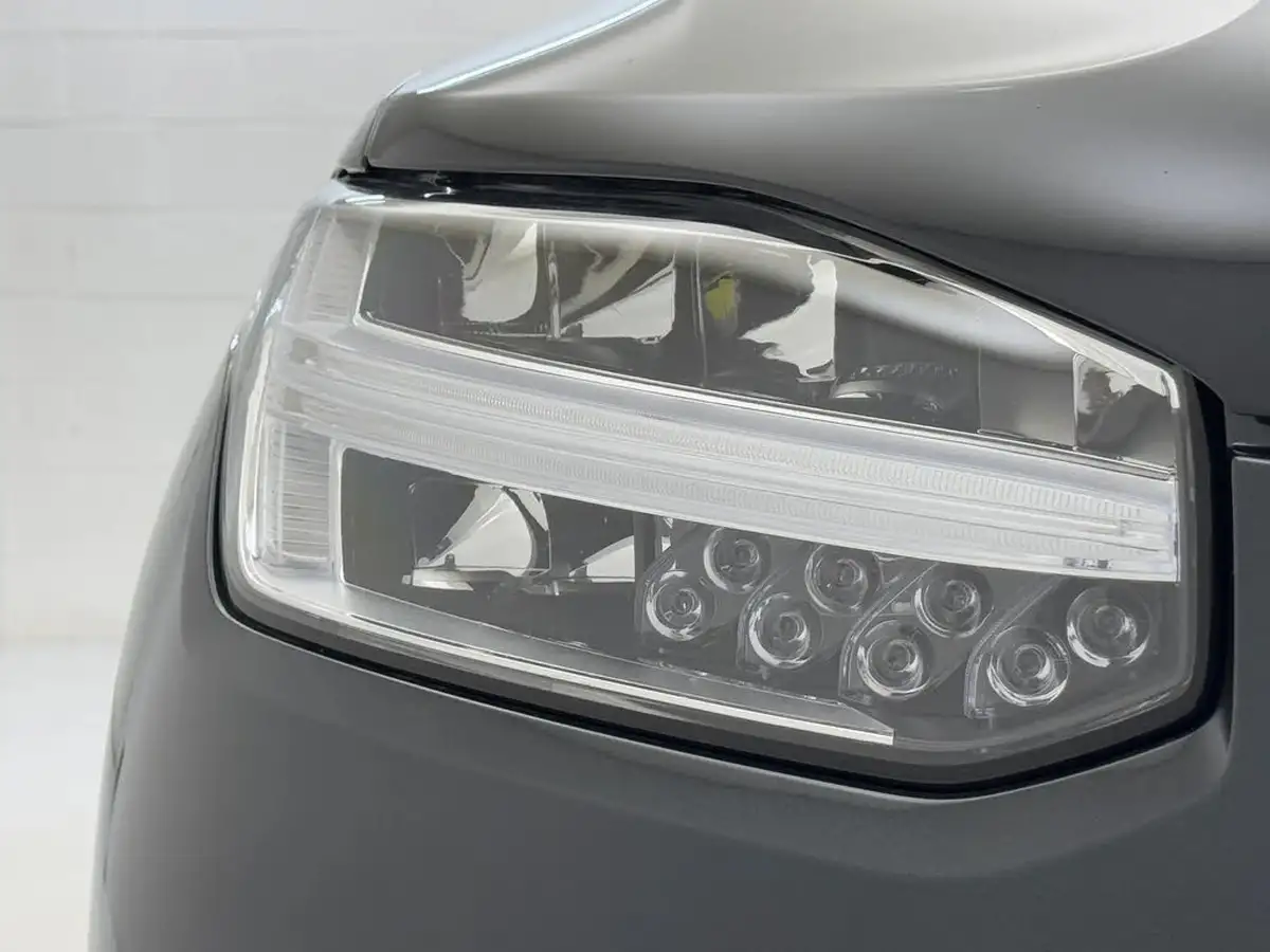 2022-volvo-xc90-20td-b5-r-design-big-35