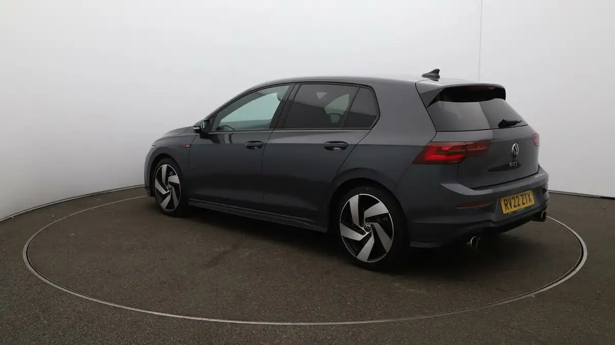 2022-volkswagen-golf-20-tsi-gti-dsg-big-5