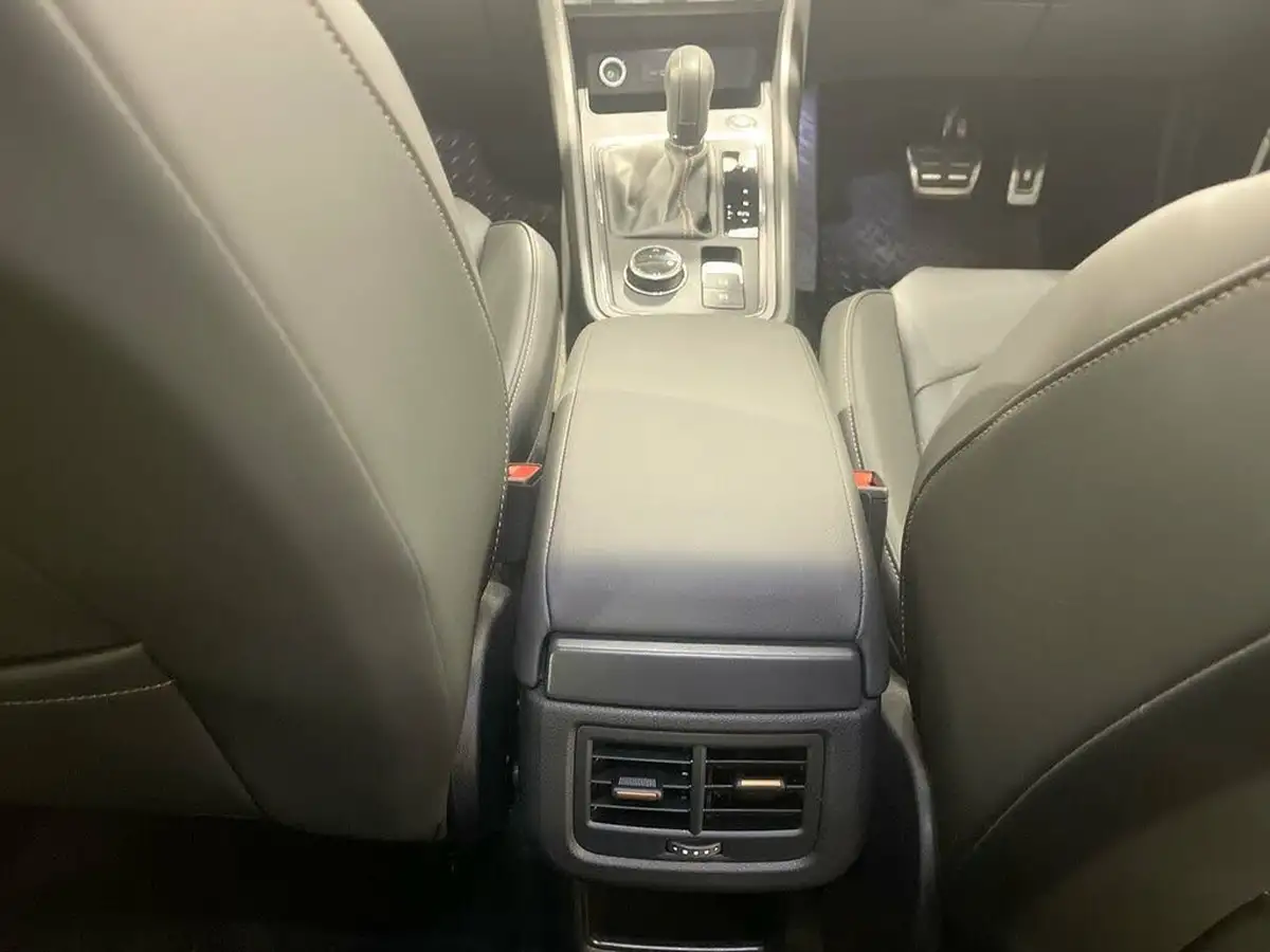 2023-cupra-ateca-15-ecotsi-v2-big-12
