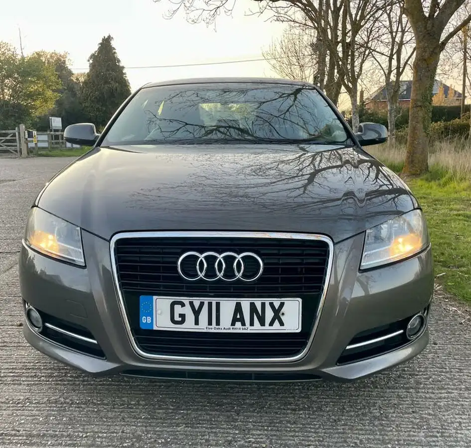 2011-audi-a3-14-sport-tfsi-hatchback-3d-big-11