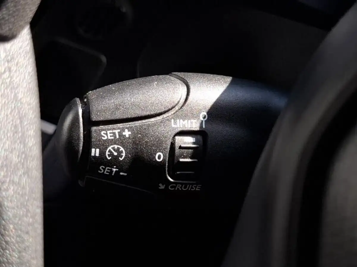 2021-peugeot-partner-15-bluehdi-1000-professional-100ps-eu6dt-panel-big-12