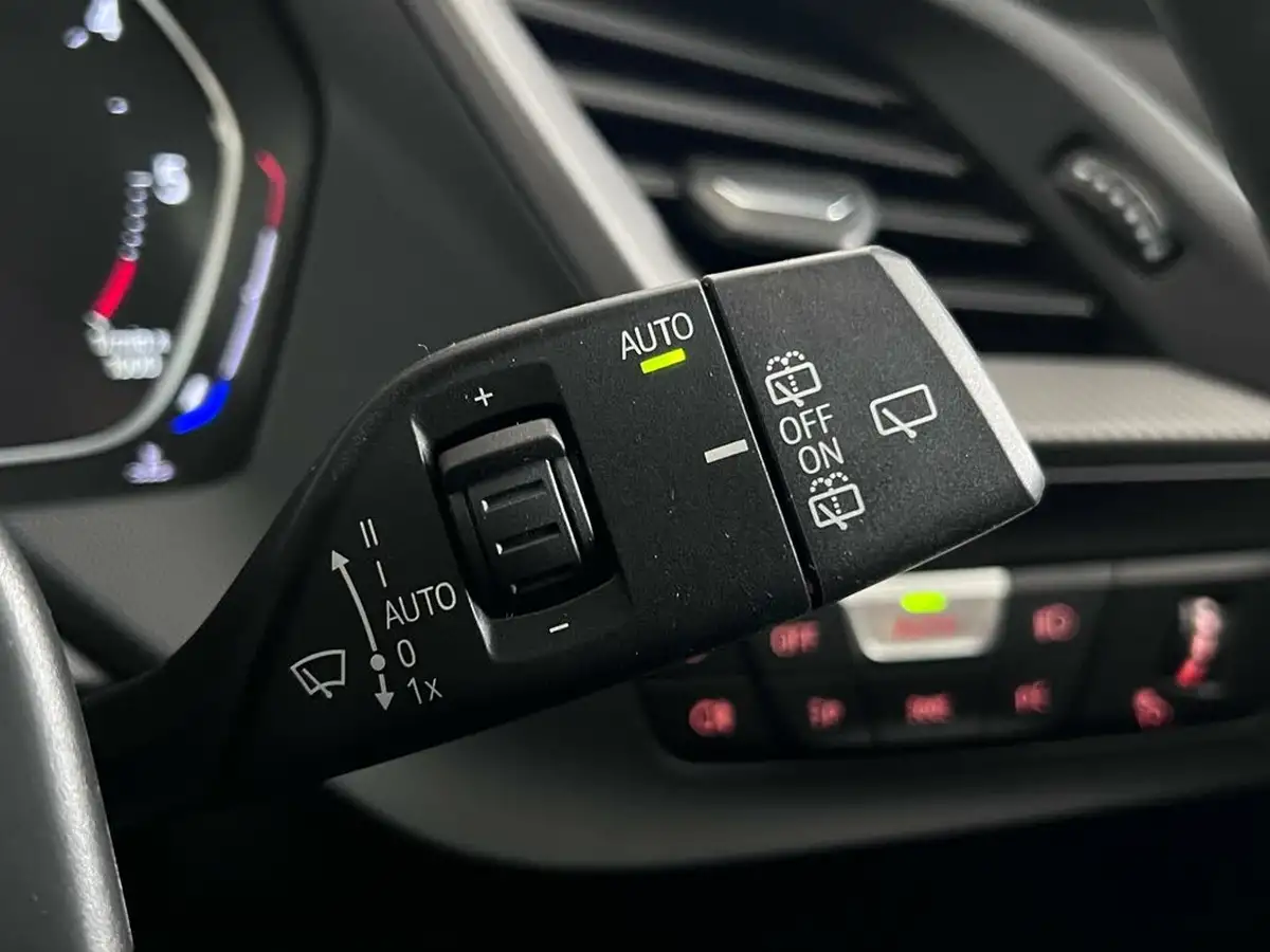 2020-bmw-1-series-15td-116d-m-sport-dct-big-19