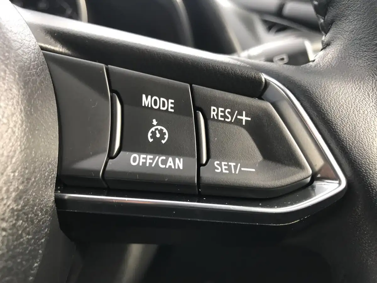 2022-mazda-mazda2-15-e-skyactiv-g-sport-big-18
