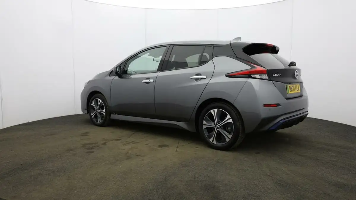 2021-nissan-leaf-e-tekna-big-4