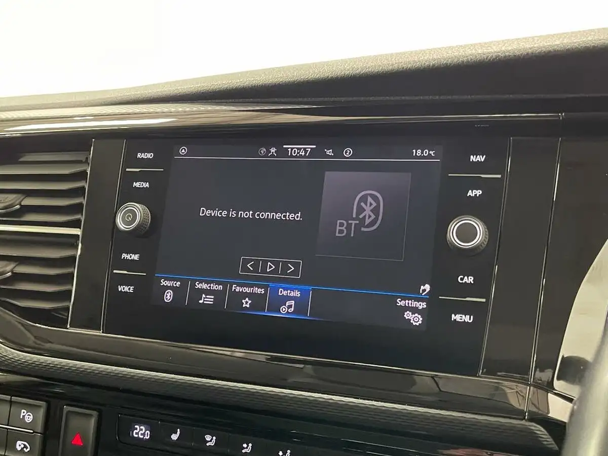 2020-volkswagen-caravelle-20bitdi-executive-bmt-big-14