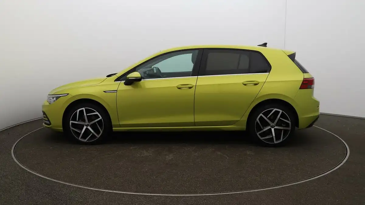 2021-volkswagen-golf-15-tsi-style-130ps-hatchback-big-56