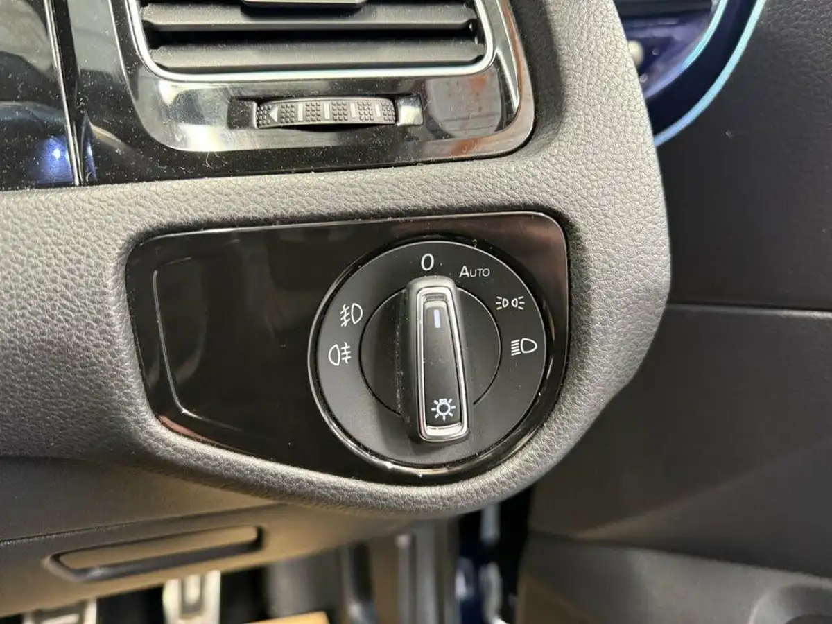 2019-volkswagen-golf-20-tsi-gti-performance-5d-big-27