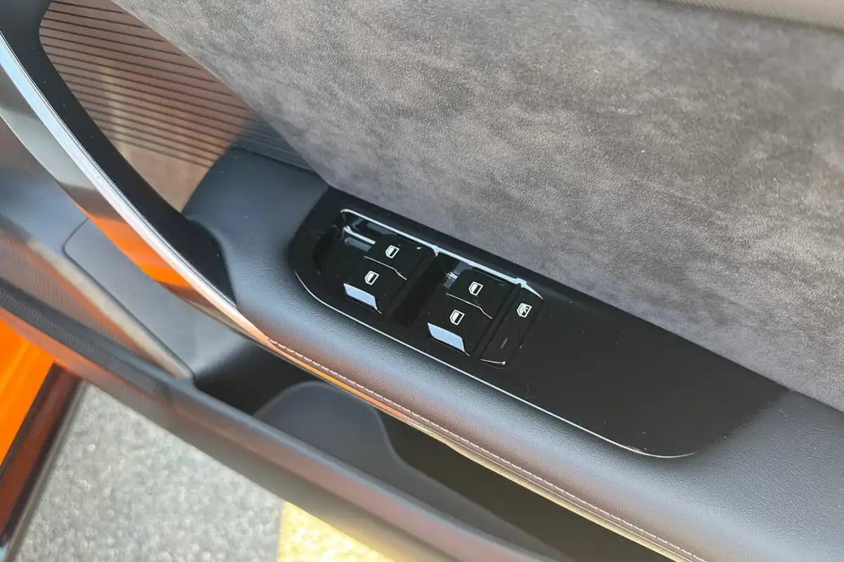 2024-mg-mg4-e-xpower-ev-big-18