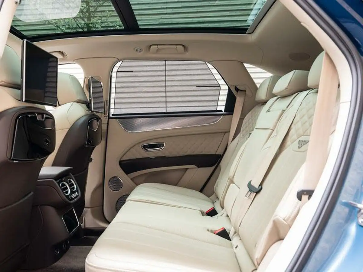 2022-bentley-bentayga-40-v8-big-22