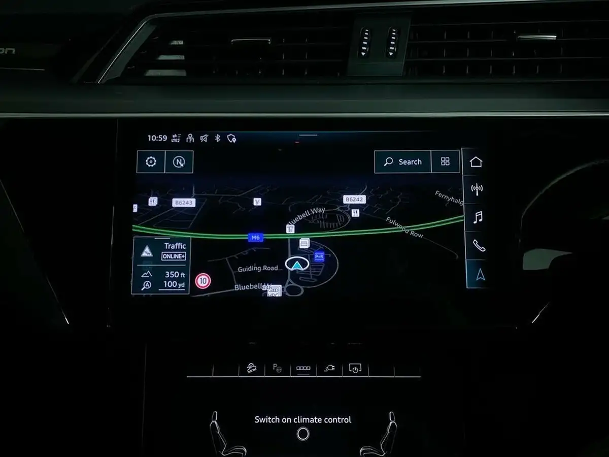 2022-audi-e-tron-55e-technik-station-wagon-big-19