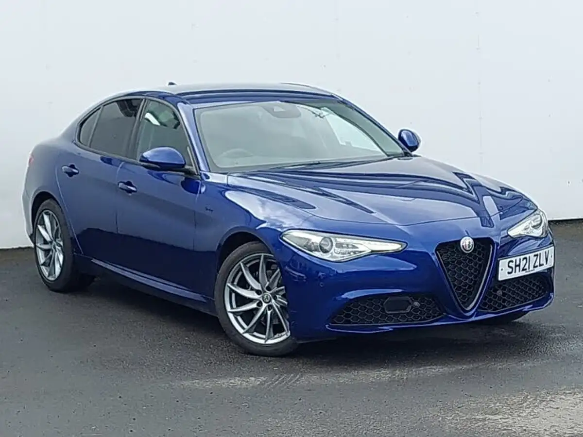 2021-alfa-romeo-giulia-20-sprint-big-0