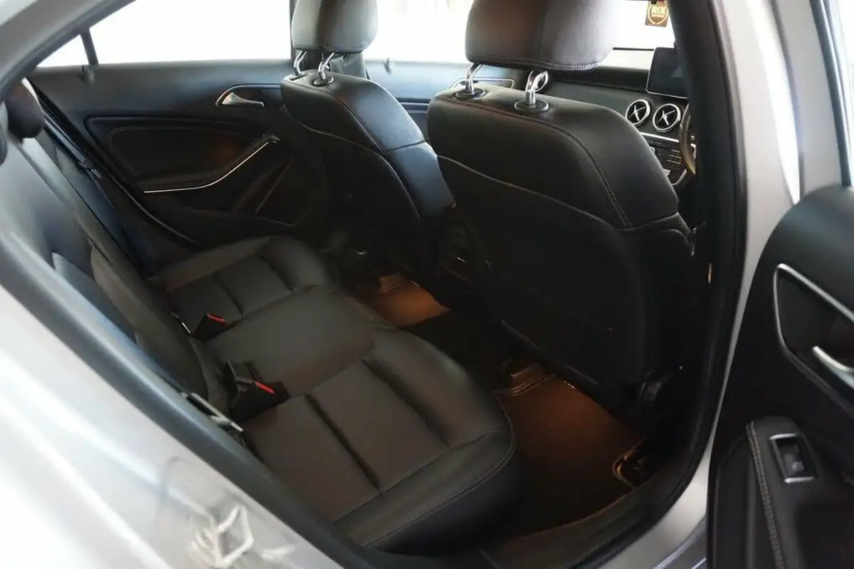 2016-mercedes-benz-a-class-16-a200-sport-executivess-7g-dct-big-34