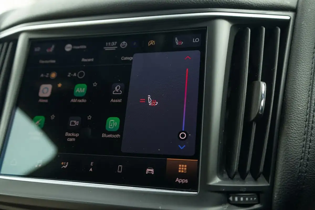 2021-maserati-levante-30-gransport-big-45