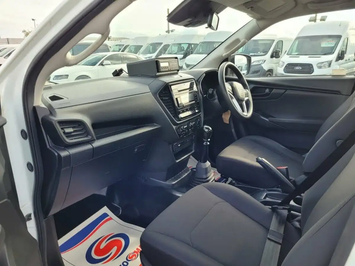 2021-isuzu-d-max-19td-utility-4x4-single-pick-up-big-8